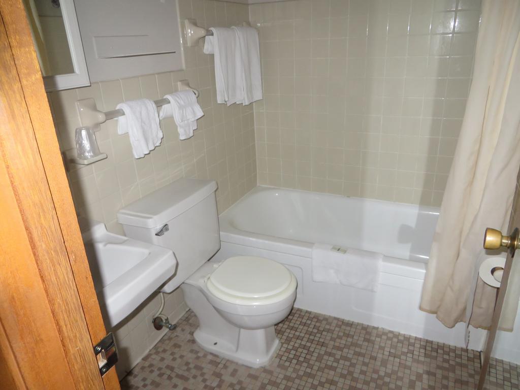 2Nd Street Inn & Suites Rochester Phòng bức ảnh